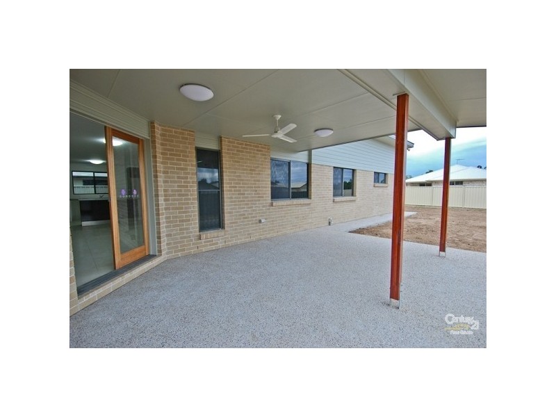 12 Blue Gum, Emerald QLD 4720