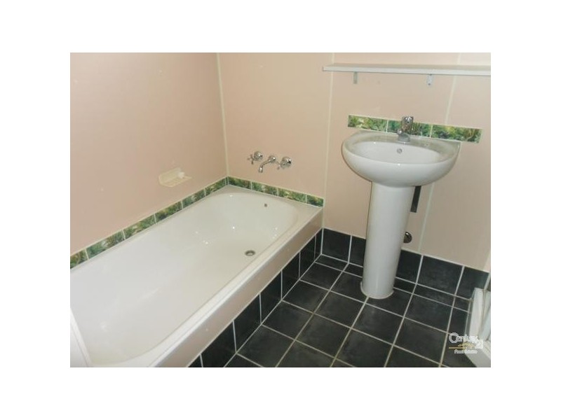 26 Bremner, Blackwater QLD 4717