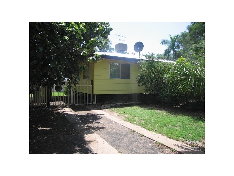 38 Acacia, Blackwater QLD 4717