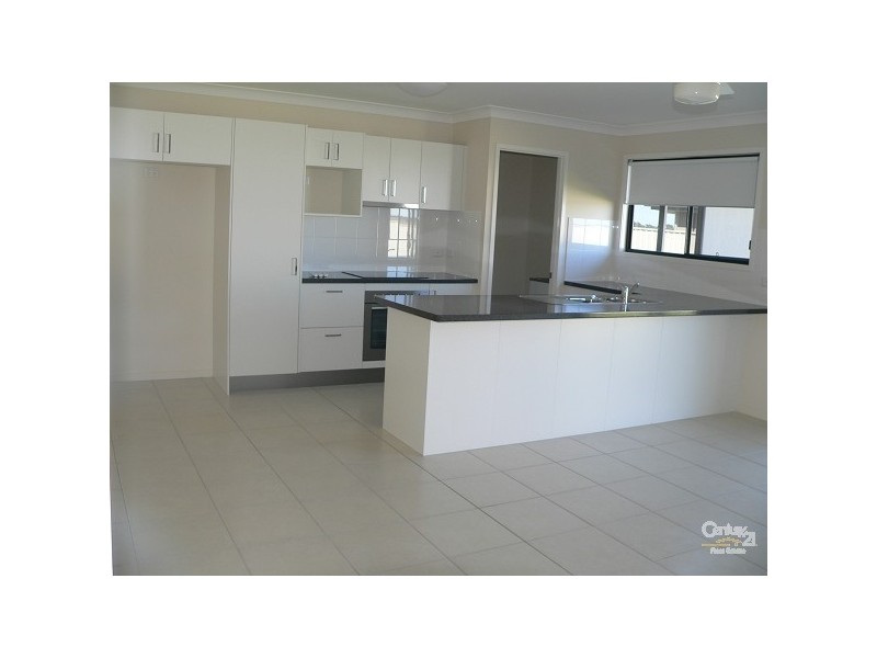 3 baird, Emerald QLD 4720