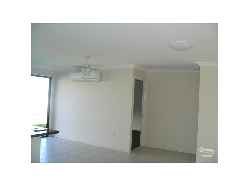 3 baird, Emerald QLD 4720