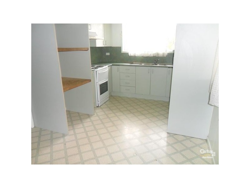 36 Wattle, Blackwater QLD 4717