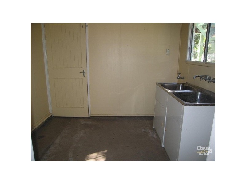 28 Moody Street, Emerald QLD 4720