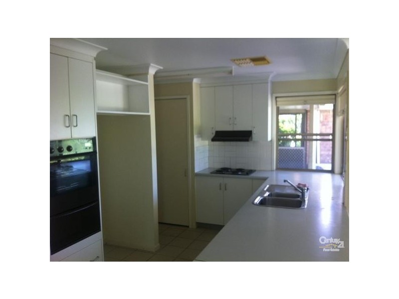 20 Jacqueline Drive, Emerald QLD 4720