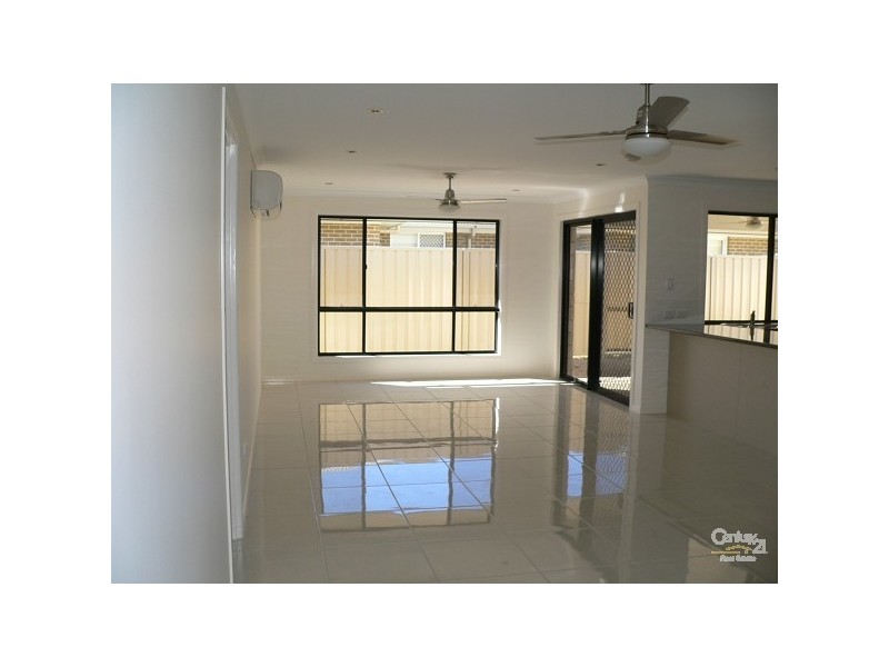 U2/17 Lakeside Drive, Emerald QLD 4720