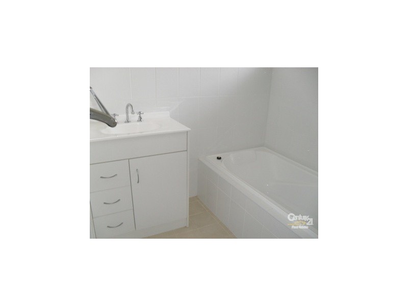 13 Kurrajong St, Blackwater QLD 4717