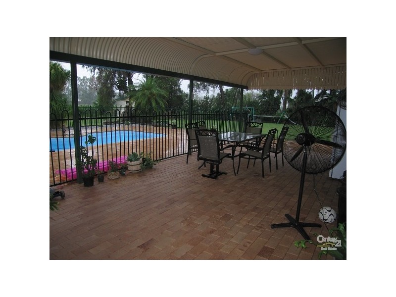 34 Braeside Road, Emerald QLD 4720