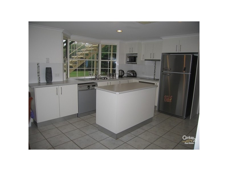 34 Braeside Road, Emerald QLD 4720
