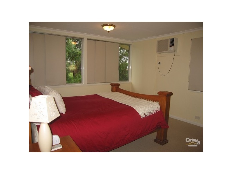 34 Braeside Road, Emerald QLD 4720