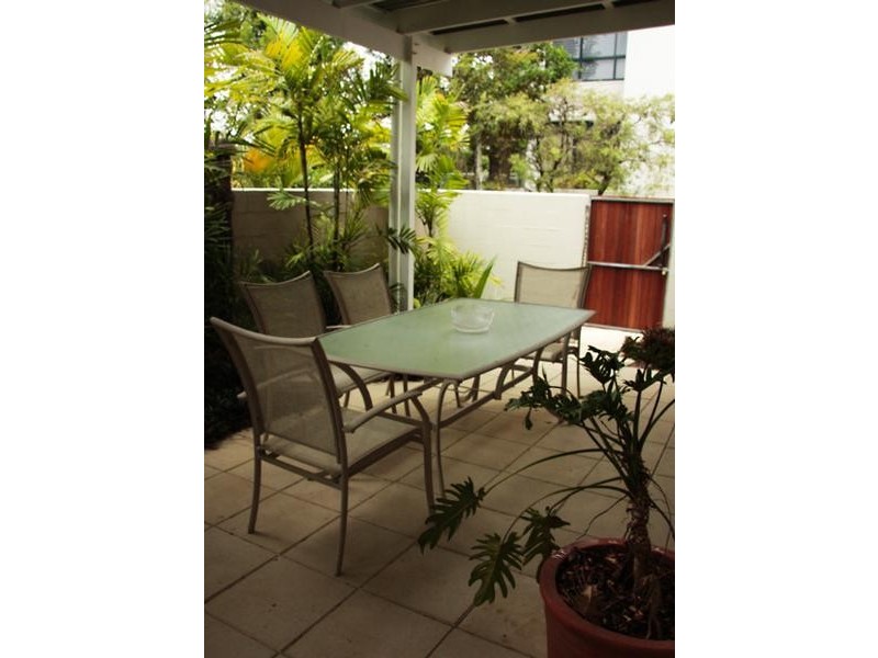 1/33 Noosa Drive, Noosa Heads QLD 4567