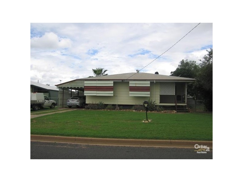 11 Bendee Cr, Blackwater QLD 4717