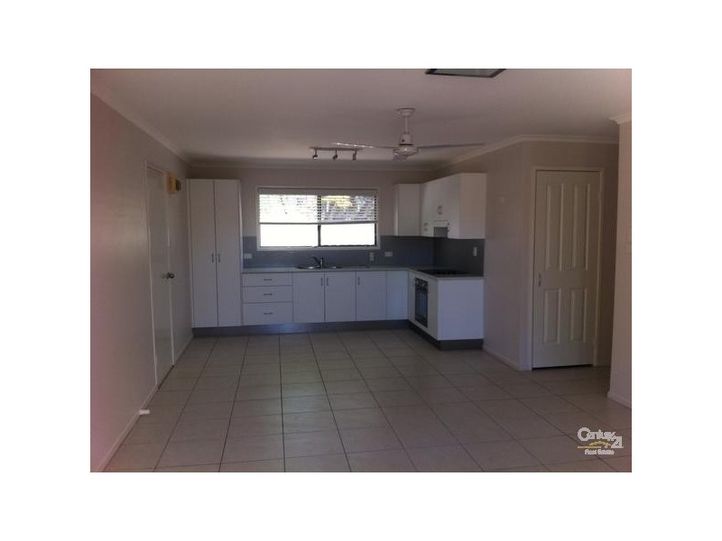 2/47 Baker Street, Emerald QLD 4720