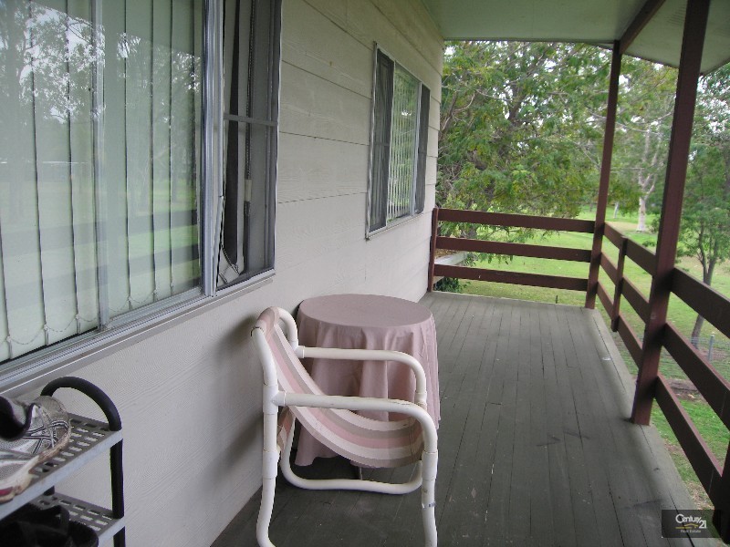 3 Hereford Place, Emerald QLD 4720