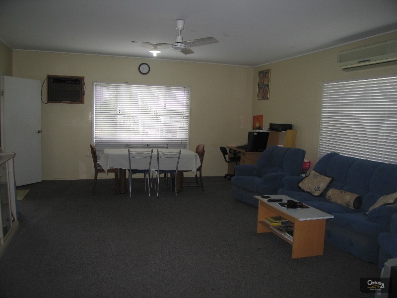 3 Hereford Place, Emerald QLD 4720