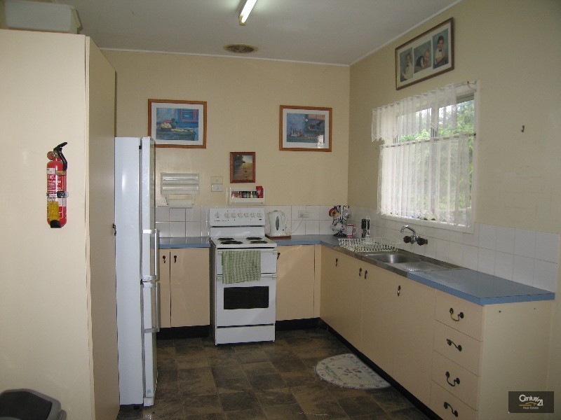 3 Hereford Place, Emerald QLD 4720