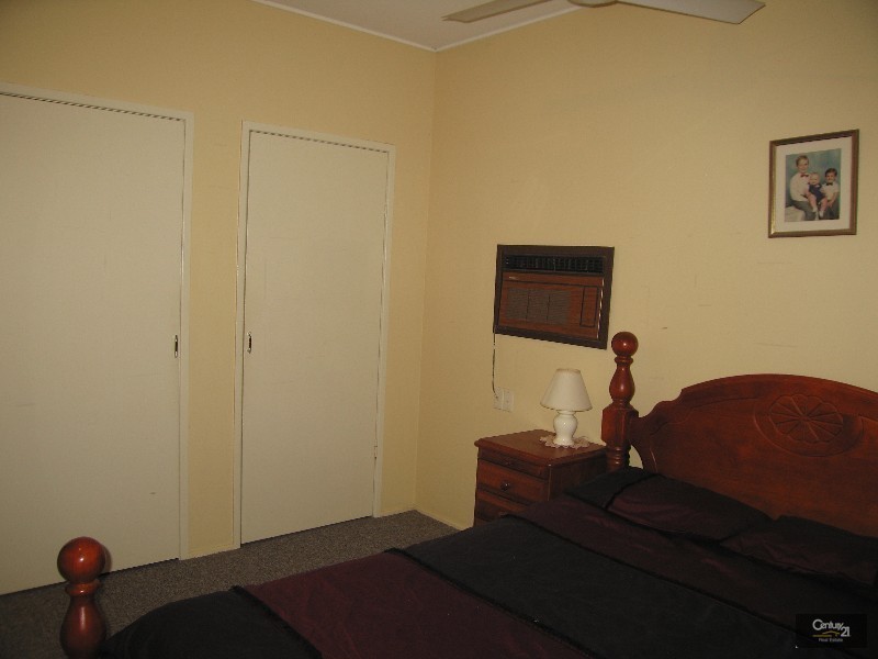 3 Hereford Place, Emerald QLD 4720