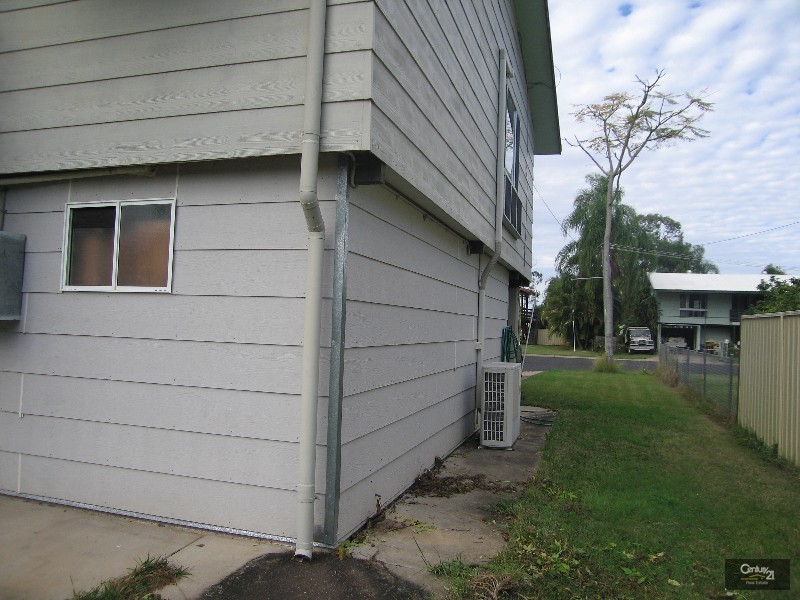 3 Hereford Place, Emerald QLD 4720