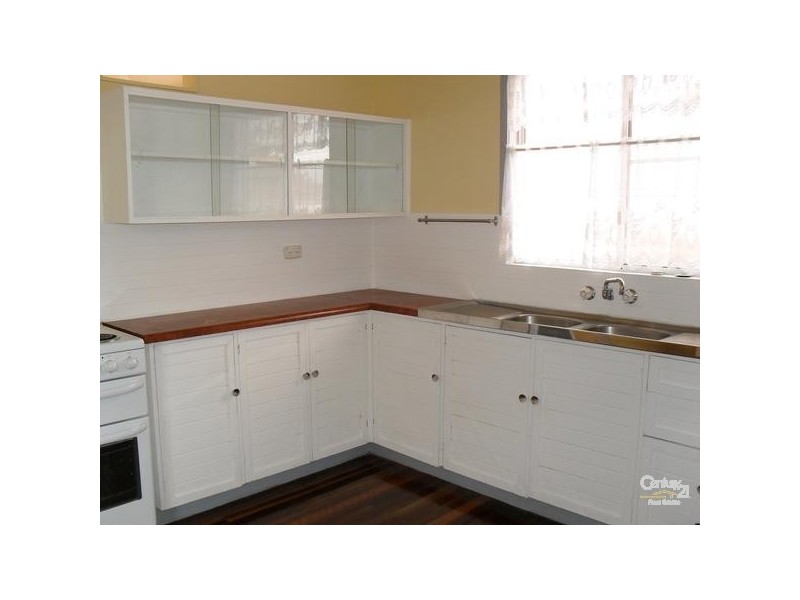 1 Blackbutt, Blackwater QLD 4717