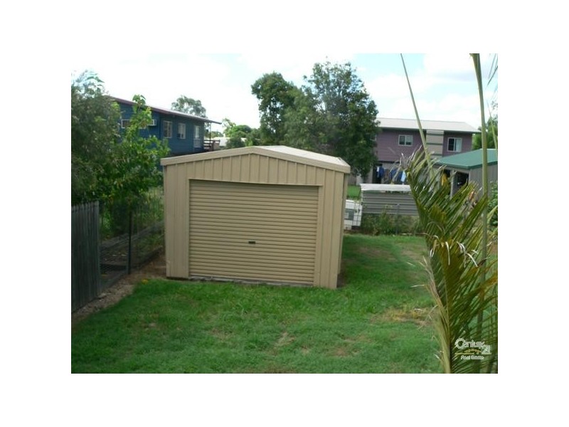 15 Gordon Street, Capella QLD 4723