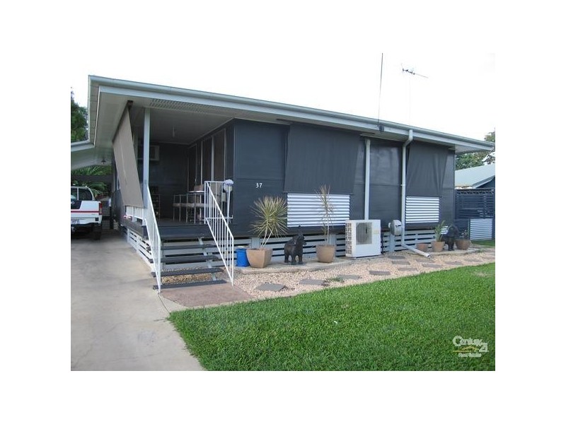 37 Bendee Cresent, Blackwater QLD 4717