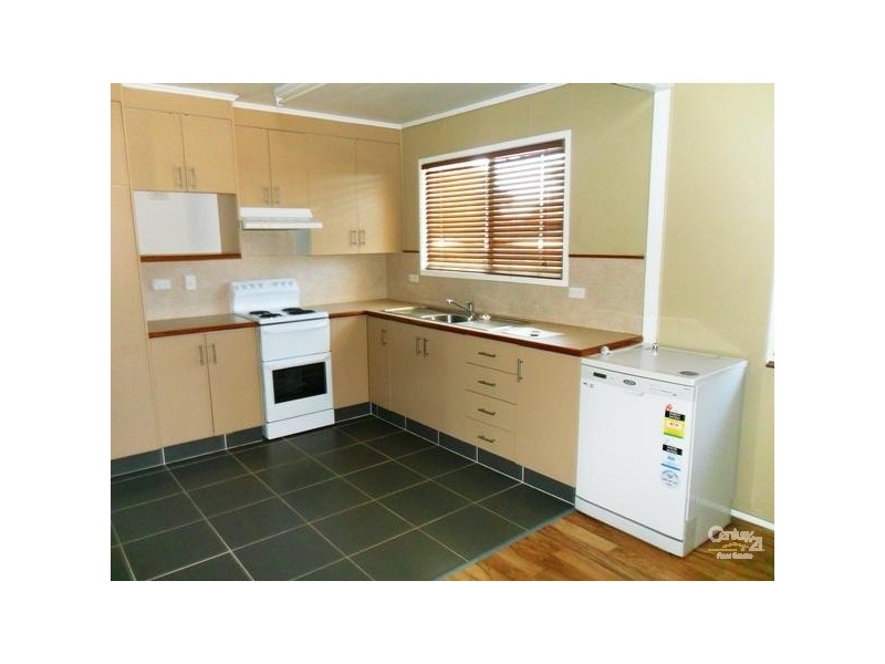 37 Bendee Cresent, Blackwater QLD 4717