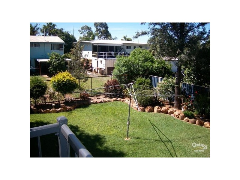 6 Scantlebury St, Blackwater QLD 4717