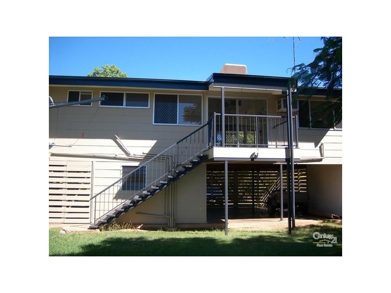 6 Scantlebury St, Blackwater QLD 4717