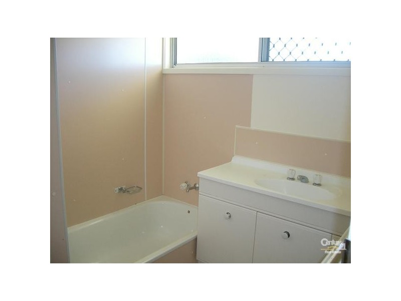 6 Scantlebury St, Blackwater QLD 4717