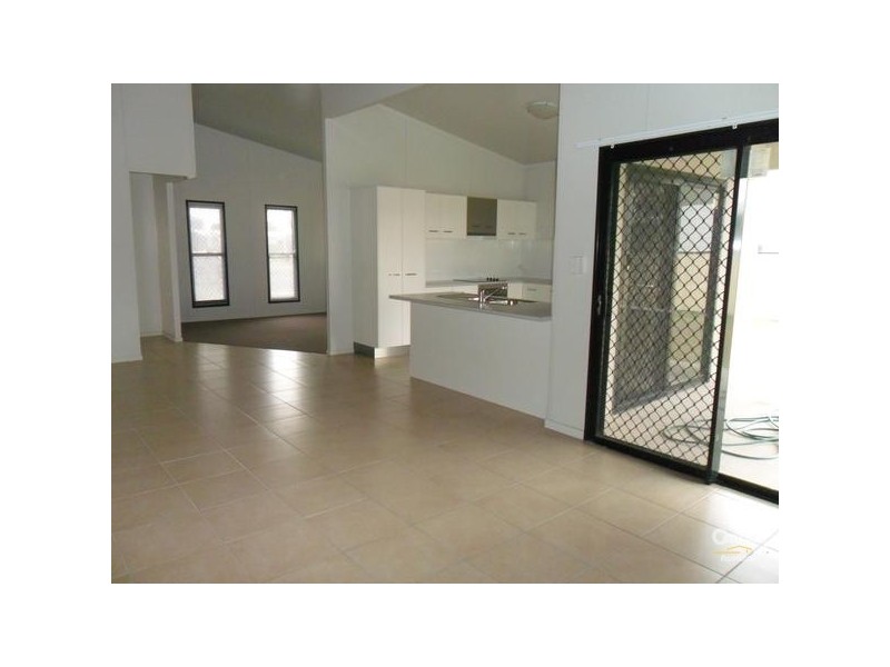 18 Deacon, Blackwater QLD 4717