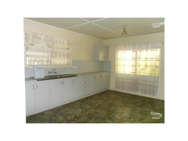 37 Littlefield, Blackwater QLD 4717