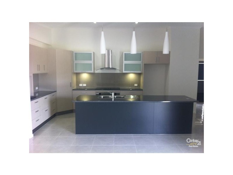 4 Kassidy Drive, Emerald QLD 4720