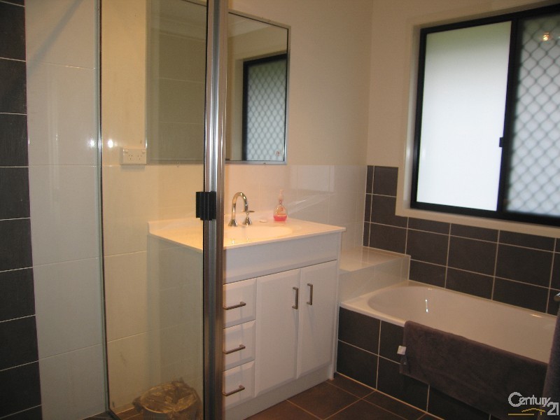 Bluff QLD 4702