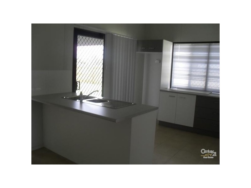 20 Deacon Drive, Blackwater QLD 4717