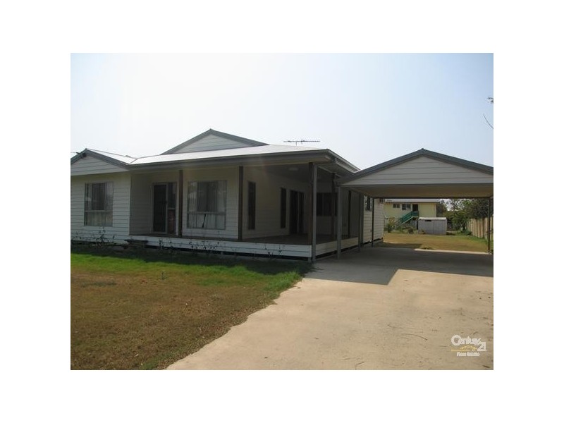 10 Bean Street, Blackwater QLD 4717