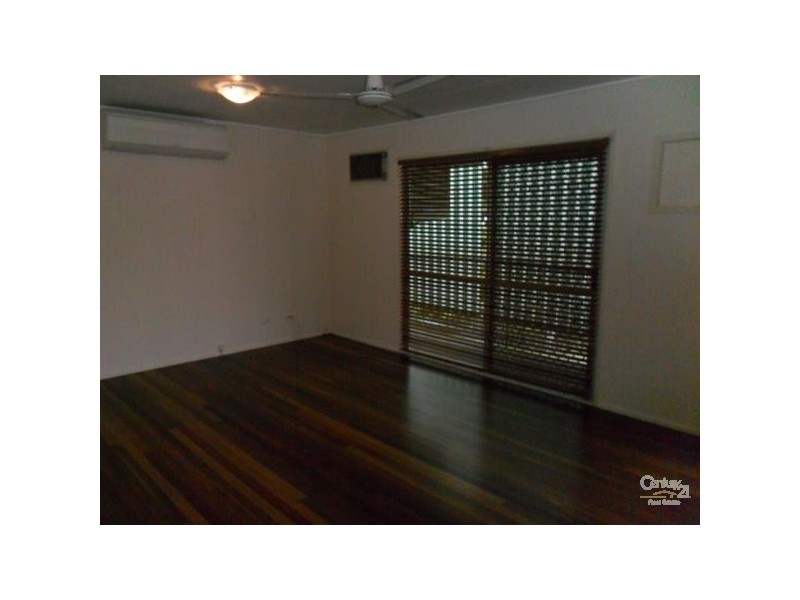 8  Bredhauer Street, Blackwater QLD 4717
