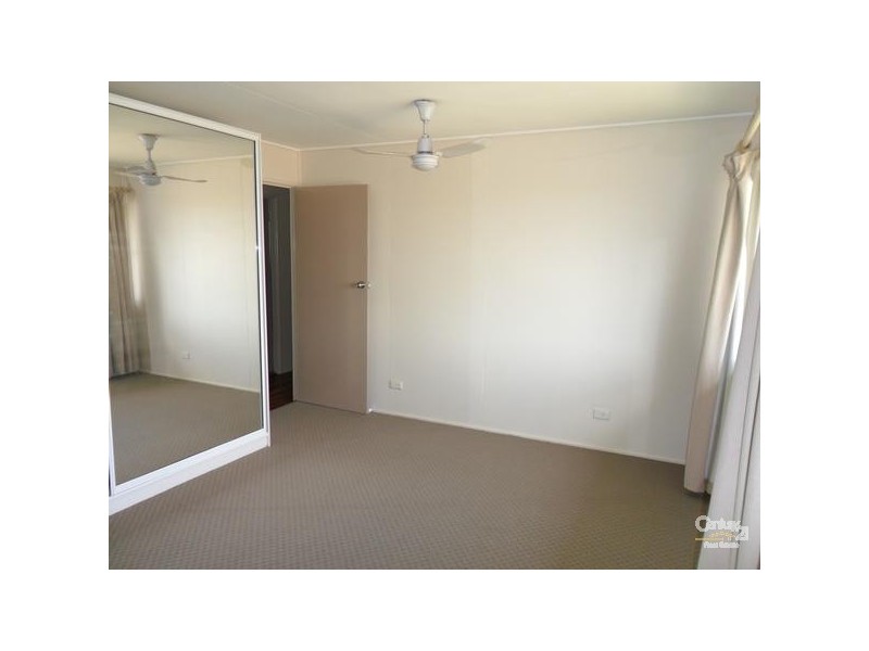 8  Bredhauer Street, Blackwater QLD 4717