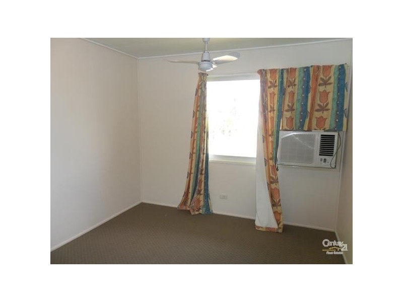 8  Bredhauer Street, Blackwater QLD 4717