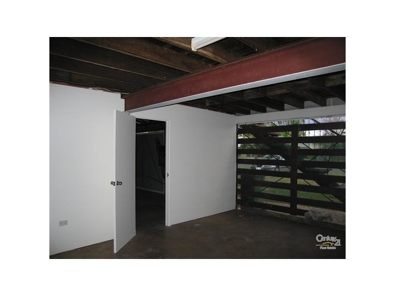 8  Bredhauer Street, Blackwater QLD 4717