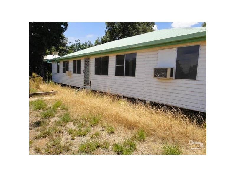 4 Dunning Street, Alpha QLD 4724