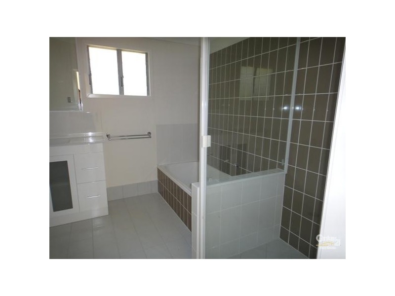 4 Dunning Street, Alpha QLD 4724