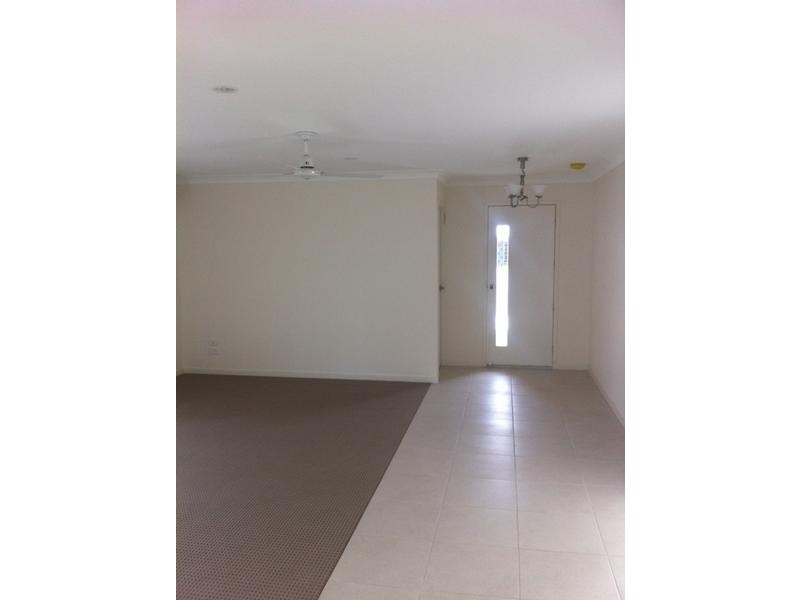 1/22 Scotts Peak Dr, Capella QLD 4723