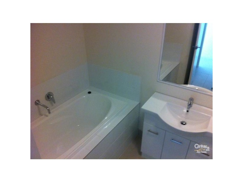 1/22 Scotts Peak Dr, Capella QLD 4723