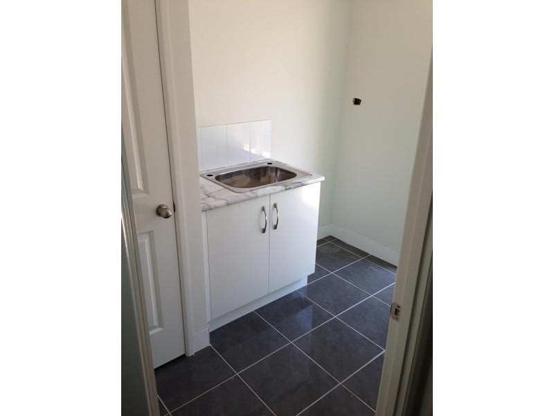 2/15 Singleton Street, Emerald QLD 4720