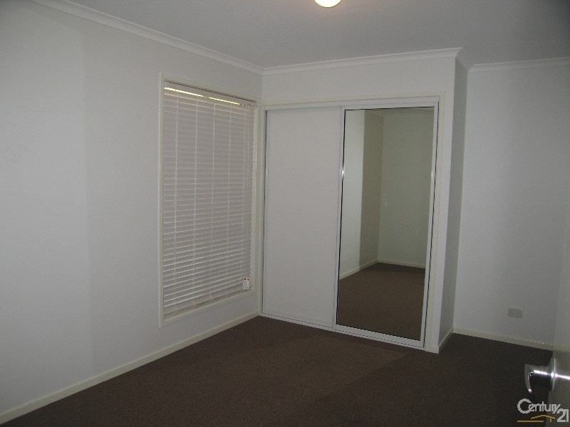 15 Egan Street, Emerald QLD 4720