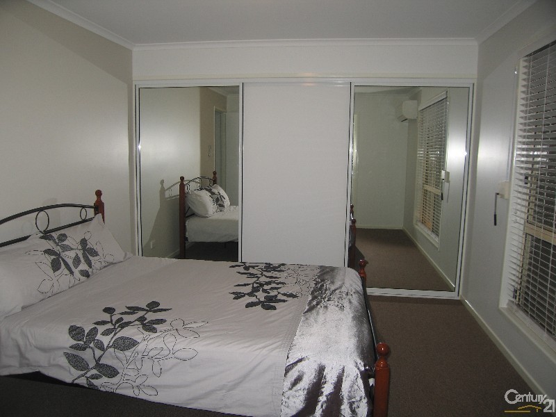 15 Egan Street, Emerald QLD 4720