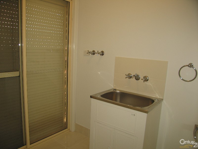 15 Egan Street, Emerald QLD 4720