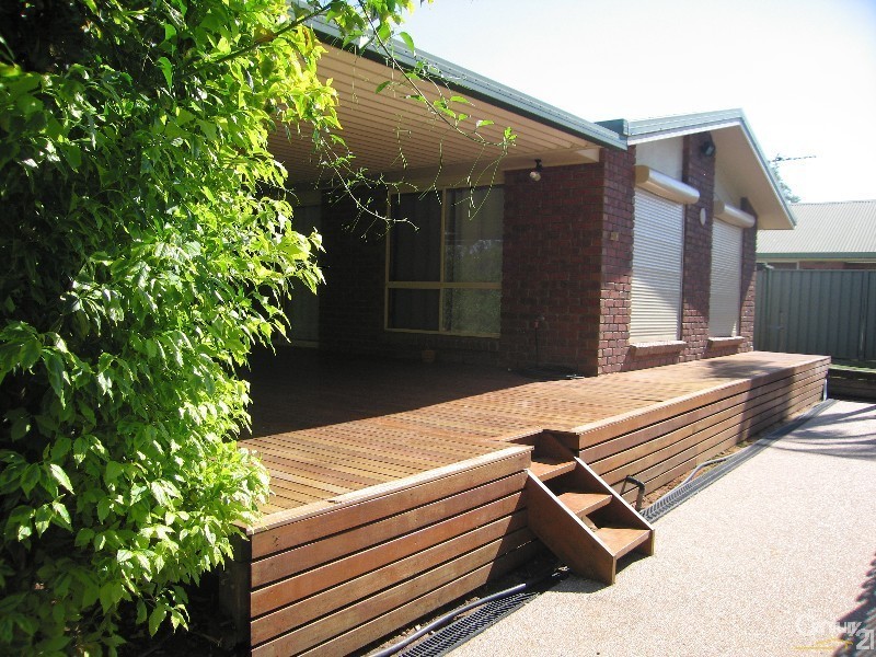 15 Egan Street, Emerald QLD 4720