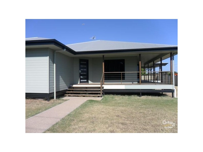 32 Pandanus Street, Blackwater QLD 4717