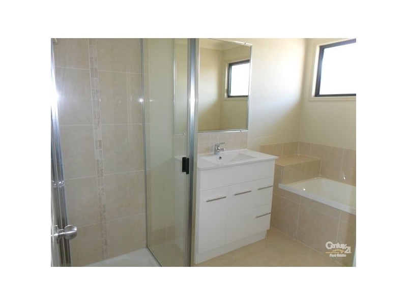 32 Pandanus Street, Blackwater QLD 4717
