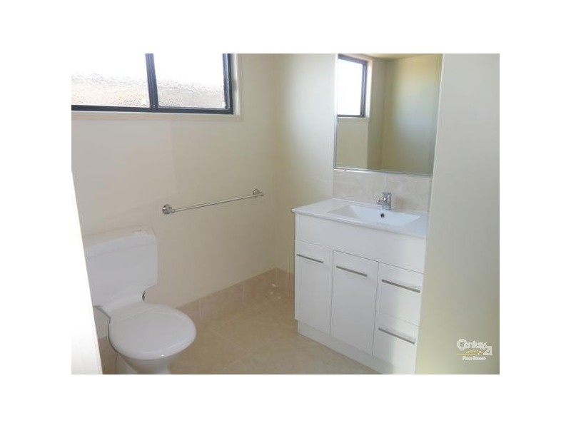 32 Pandanus Street, Blackwater QLD 4717